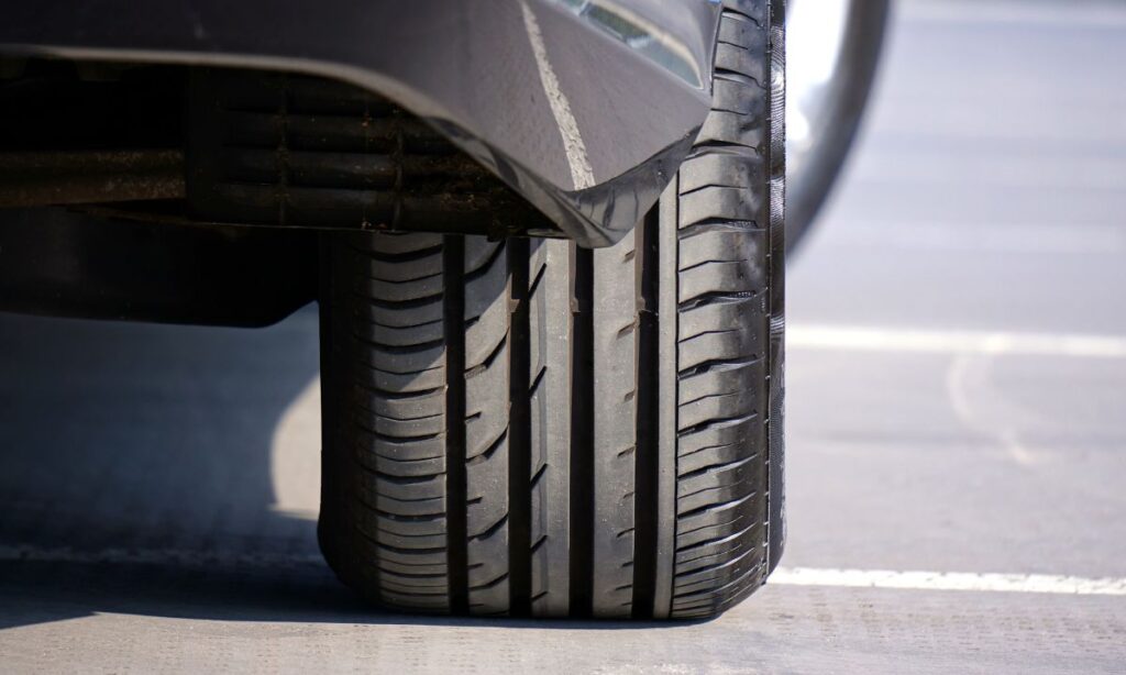 How to Choose the Right SUV Tyres for Your Vehicle?